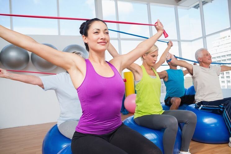 woman doing resistance training