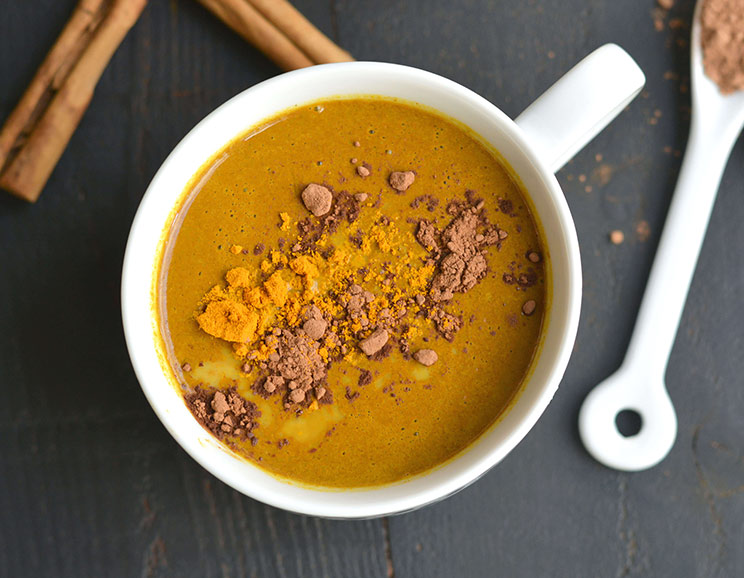 Golden milk and dark chocolate combine in this deliciously anti-inflammatory hot chocolate drink.