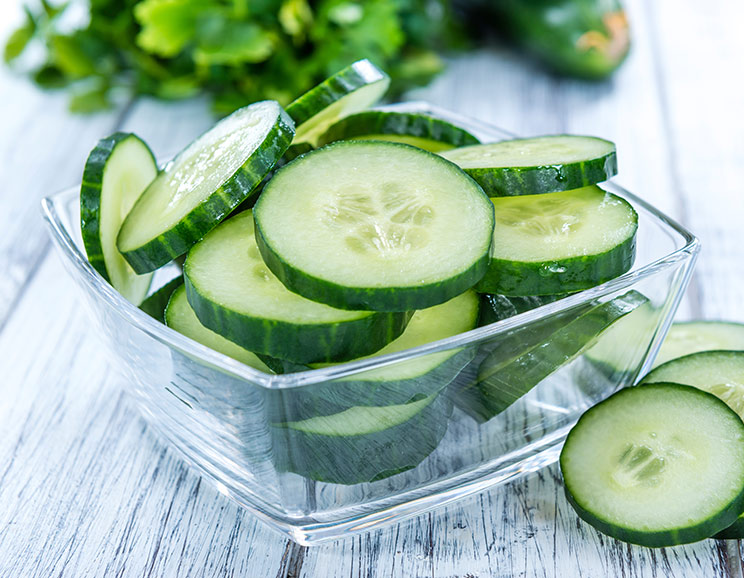 Let’s take a closer look at the role kidneys play in the body, and then dive into the top 15 foods that support optimal kidney health.