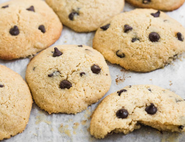 Burn fat and curb your sugar cravings with chocolate chip cookies, snickerdoodles, and more delicious keto cookie recipes!